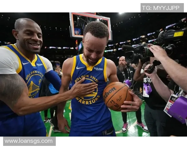 库里迎来总决赛MVP首次问鼎，勇士再度登上巅峰