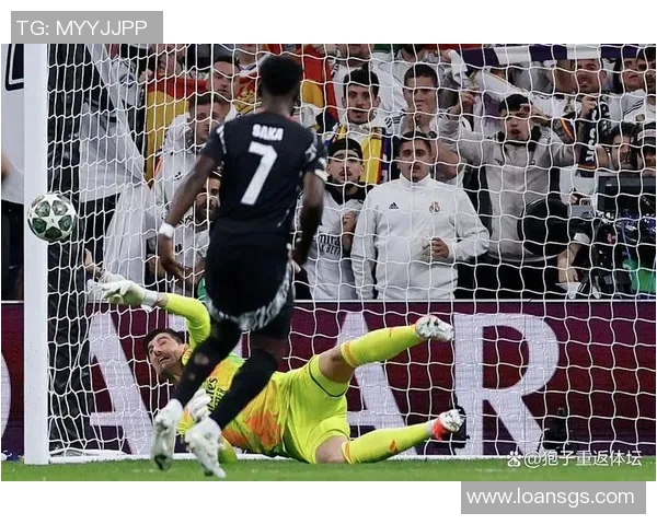 皇马惨遭蹂躏!在欧冠小组赛中遭遇惨败,球迷呼吁换帅! 皇马惨遭蹂躏!在欧冠小组赛中遭遇惨败,球迷呼吁换帅!